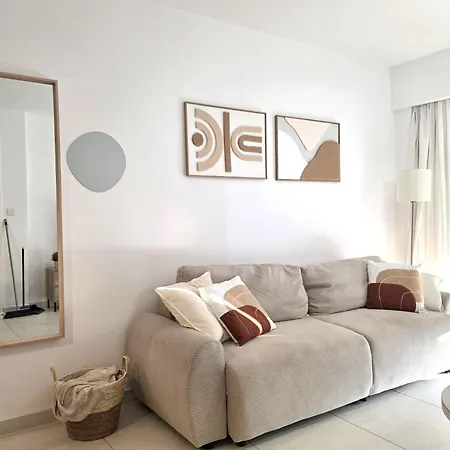 H&o Lighthouse Gold Apartment Paphos