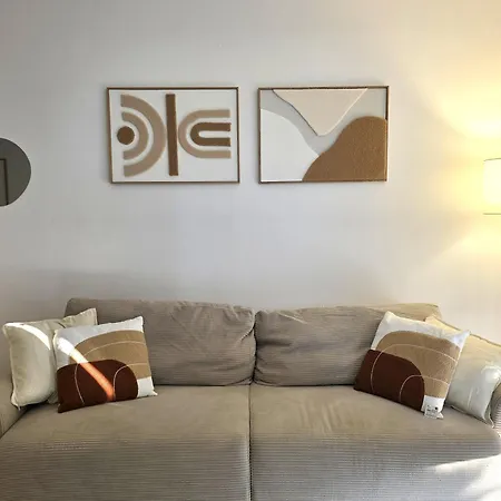 H&o Lighthouse Gold * Pafos