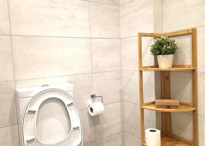 H&o Lighthouse Gold * Paphos