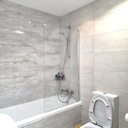 H&o Lighthouse Gold Apartman Paphos